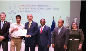 Mescyt reconoce a ganadores Cecyt 2025