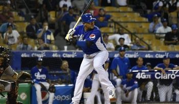 Licey derrota 10-7 a los Gigantes; ocupa el primer lugar