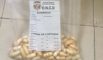 DNCD ocupa 46 libras de marihuana en autopista Duarte y detiene extranjero en el AILA con 80 bolsitas de cocaína