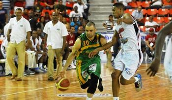 Jose Olivero y Warren Carter salvan al San Carlos