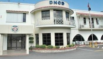 Prisión para agente de la DNCD por extorsión