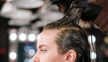 "¡Adiós a las Canas en Menos de 1 Hora! Tinte Casero de Jengibre 
