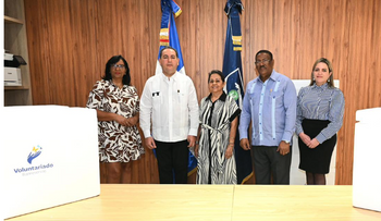 Banreservas dona vacunas contra la influenza al SNS