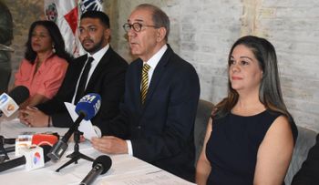 MESCyT lanza herramienta de IA para enseñar inglés en América Latina