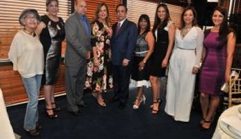 Valdez Albizu sostiene encuentro con cronistas sociales, cultura y espectáculos