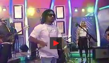 Vakeró abandona muy molesto programa ''Divertido con Jochy''