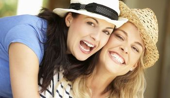 ¿Sabías que la falta de amistades es tan mala como fumar 15 cigarrillos por día?; 10 beneficios ¡increíbles! para la salud de tener amigos