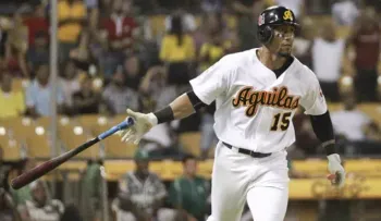 Aguilas envían a Robel García a los Toros y reciben a Eguy Rosario