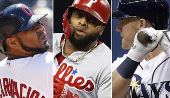 Carlos Santana retorna a los Indios y Edwin Encarnación fue cambiado a Seattle 