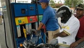 Suben RD$3.00 a las gasolinas y RD$2.50 al gasoil