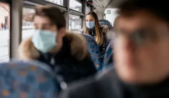Virólogo prevé una "explosión de contagios" cada invierno
