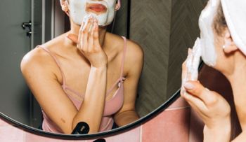 "Rejuvenece 20 Años con esta Mascarilla Casera de Laurel"