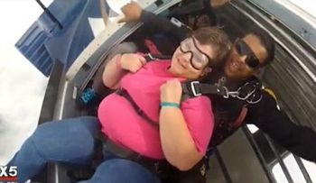 Mujer finge tener cáncer y recibe miles de dólares en donaciones