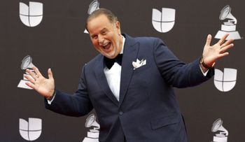 Raúl Molina entre "las patas de caballos" por acusaciones de acoso sexual: Cantante Virggi López dice fue tocada indebidamente