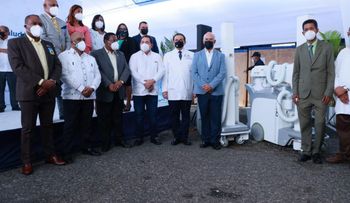 SNS entrega 32 equipos Rayos X a 27 hospitales de los nueve Servicios Regionales de Salud