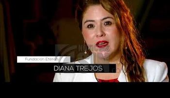  Joven diseña ropa con materiales orgánicos y reciclados 