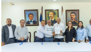 El Gobierno entregó más de RD$50 millones para obras en Licey al Medio