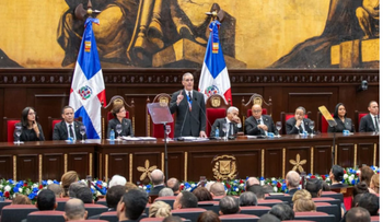Abinader anuncia red de puertos secos en la frontera