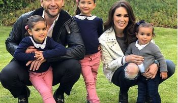 La "postal navideña" de la familia Fuentes Bracamontes te robará el corazón