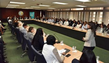Más bancentralianos se forman en economía y finanzas 
