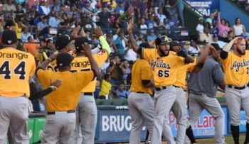 Aguilas 2, Toros 0; Licey 6, Leones 1; EO 4, Gigantes 3: posiciones equipos; partidos domingo 