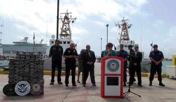 Detienen a 3 dominicanos con 688 kilos de drogas cerca de Puerto Rico