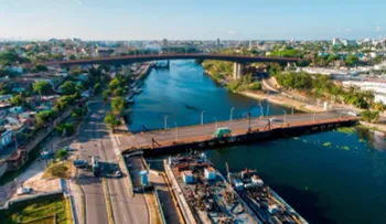 Obras Públicas cerrará este domingo el Puente Flotante por una hora
