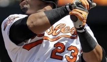 Nelson Cruz da el 36; Ventura logra victoria 11