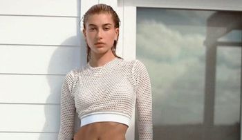 Hailey Baldwin, cuidado si te desmaya...o sufre un infarto...