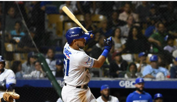 Sencillo de Adames deja en el terreno a Gigantes