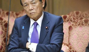 China pide a ministro japonés tomarse el agua contaminada que consideró potable