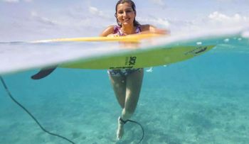 La surfista brasileña Maya Gabeira fue reconocida como nuevo récord del mundo Guinness