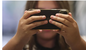 Malasia planea prohibir redes sociales a menores 16 años desde 2026