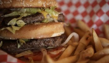 Atribuyen a inadecuada alimentación principales causas de la depresión