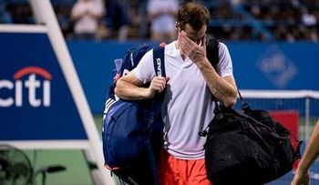 El tenista Andy Murray rompe en llanto tras lograr una victoria a las 3 a.m.