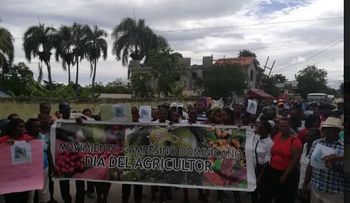 Campesinos exigen que se paren las importaciones
