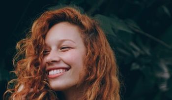 La planta natural que mejora el crecimiento de tu cabello 
