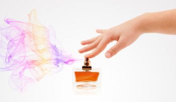 El olor y color del perfume puede ser alterado por el calor 