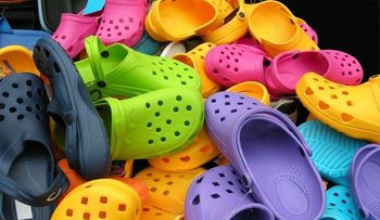 Estos zapatos producen cáncer y te asombrarás de los comunes que son 