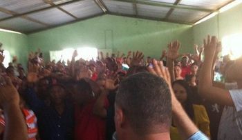 Exdirigentes del PRD se juramentan en el PLD en Nagua