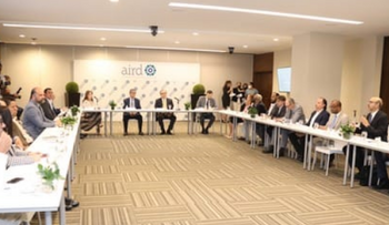 Leonel Fernández sostiene encuentro con empresarios de la Asociación de Industrias