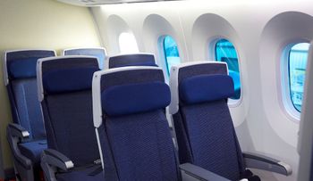 Hombre que abusó de una mujer en pleno vuelo podría pasar el resto de sus días en prisión