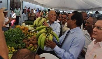OMSA e Inespre inauguran mercado de alimentos a bajo costo