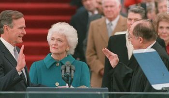 Más mujeres que hombres mueren en EE.UU por la enfermedad que sufre Barbara Bush