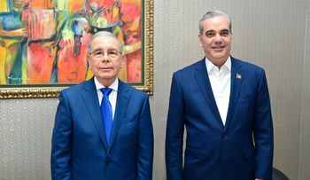 Abinader se reúne con Danilo para fortalecer posición unificada ante crisis haitiana