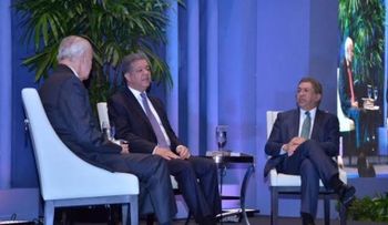 Leonel Fernández pone en circulación libro de discursos pronunciados en sus gobiernos