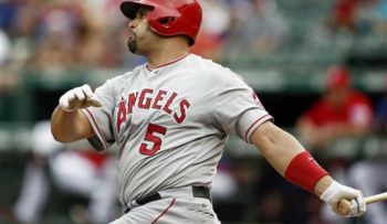 Pujols se poncha cuatro veces en un juego por primera vez 