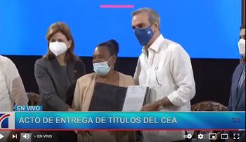 Abinader entrega 274 certificados de títulos del CEA en Villa Altagracia