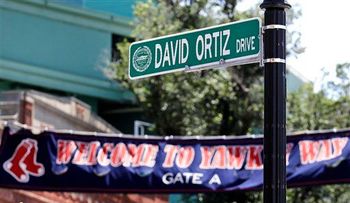 Boston rebautiza calle en honor a David Ortiz