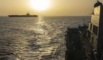 Irán acusa a EE.UU. de usar buques mercantes en Ormuz para trasladar material militar